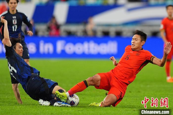 世预赛18强赛：中国男足在厦门主场1比3不敌日本