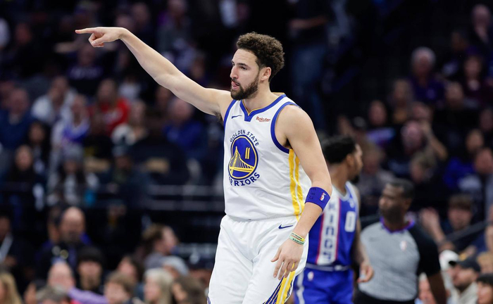 科尔力挺阿德巴约83分创纪录：质疑声中坚守执教