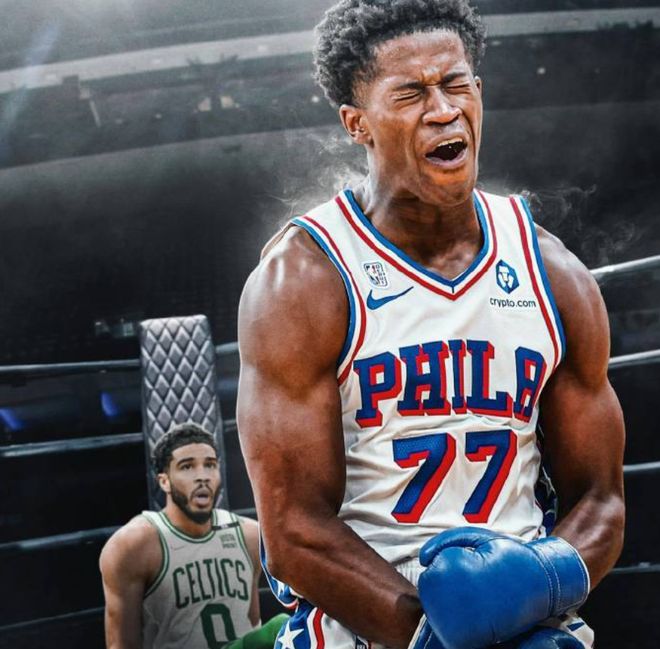 76人逆转凯尔特人，埃奇库姆30分引领季后赛首胜