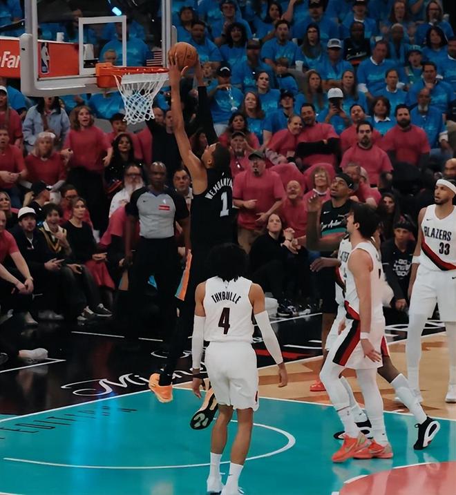 文班亚马35分助马刺掀翻开拓者 防守策略暴露对